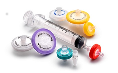 <p>Syringe Filter Selection for HPLC, UHPLC, LC-MS/MS</p>
Photograph showing colorful syringe filters and a syringe.