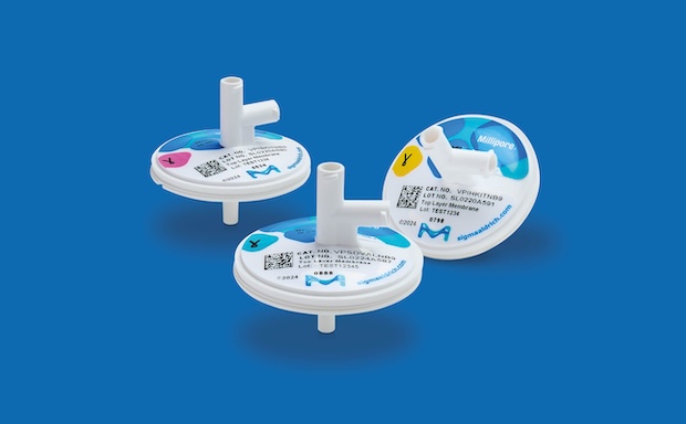 Viresolve® Pro-S filters in micro 40 format: the device, the shield, and the shield H.
