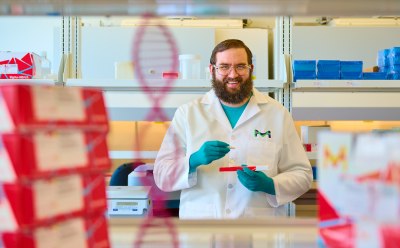 PURedit™ Cas9 Cytosine Base Editor Kits CRISPR/Cas9 is a targeted genome editing tool, first discovered in bacteria, containing two components – a guide RNA (gRNA) and a Cas9 nuclease.