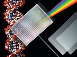 Una representaci&oacute;n visual de la pel&iacute;cula ThermalSeal RT™ que separa luz blanca en sus colores espectrales constituyentes, con unas mol&eacute;culas a la izquierda sobre un fondo negro con dos portaobjetos colocados debajo.