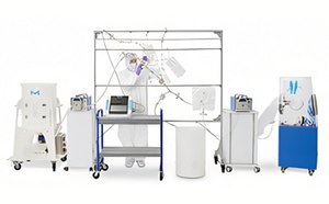 La imagen parece ser un entorno médico o de laboratorio con varios equipos interconectados que podrían utilizarse para investigación o tratamiento.