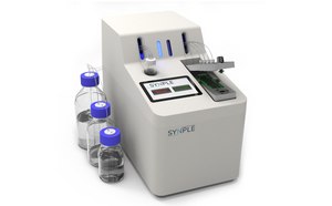 Sintetizador autom&aacute;tico Synple 2 con botellas de disolvente.