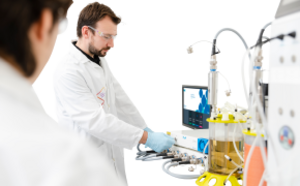 PAT para supervisi&oacute;n y control de los CPP y CQA de bioprocesos
