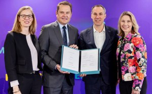 Merck KGaA, Darmstadt, Germany and Siemens signed new MoU extending their strategic partnership to accelerate digital transformation in the life science industry.