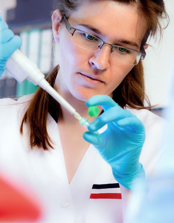 Next Generation Sequencing Desde el procesamiento de la muestra hasta el informe final, nuestros expertos en bioseguridad satisfacen sus requisitos analíticos específicos con plataformas de secuenciación de última generación, análisis completos y una secuencia completamente validada según las GMP