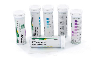 MQuant® test strips for disinfection control Tiras reactivas MQuant® también disponibles para el control de la desinfección