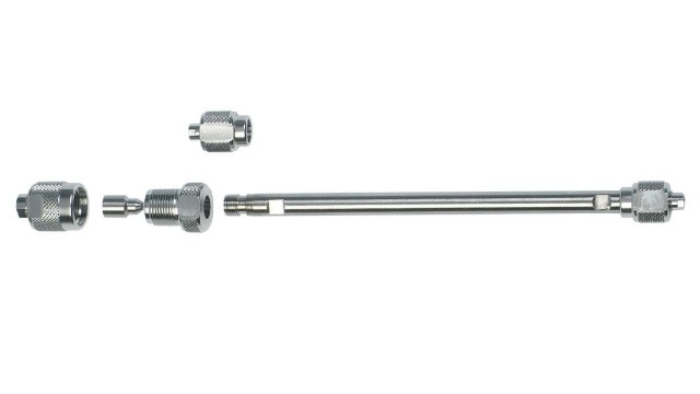 Hibar® RT HPLC column paired with the LiChroCART® guard cartridge and holder, demonstrating their seamless integration.