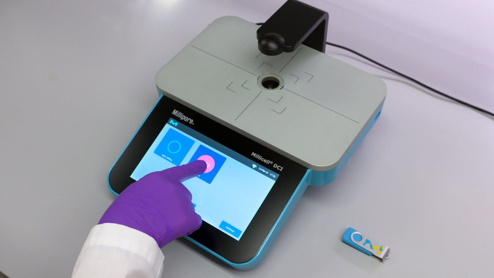 Millicell<sup>®</sup> DCI – How-to-use Video Series – Chapter 2: Instrument Startup Millicell<sup>®</sup> DCI – How-to-use Video Series – Chapter 2: Instrument Startup